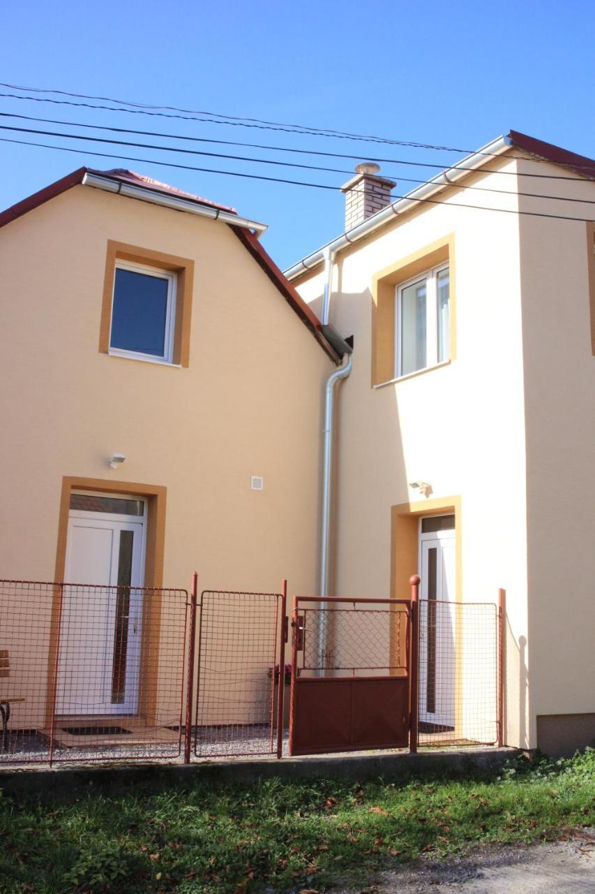 Banská Štiavnica Apartmanovy Dom Maria מראה חיצוני תמונה